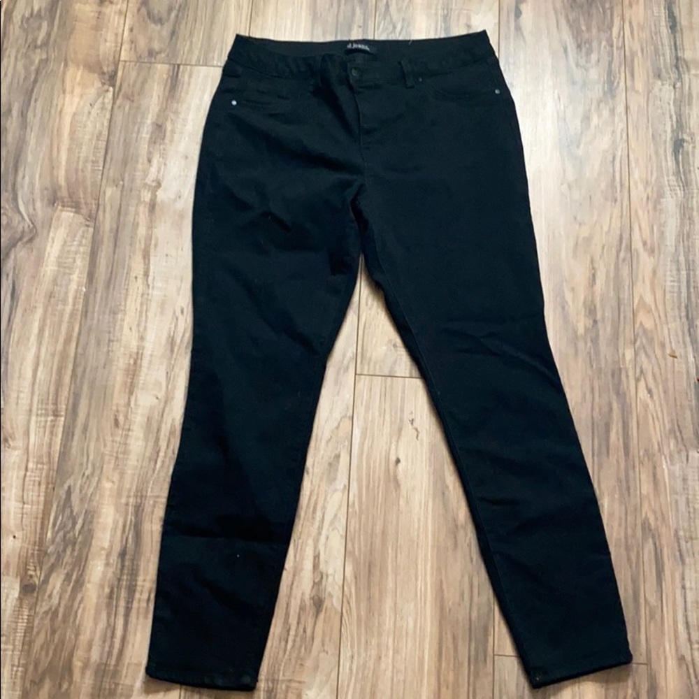 BLACK JEANS SIZE 14